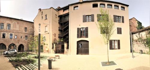 Cahors Old Town Apartment | La Chantrerie Saint Priest