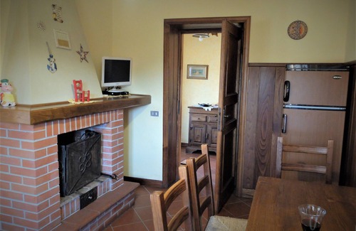 Camaiore House | La Cheta - House in the hills with garden, between Lucca and the beaches of Viareggio