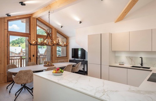 Le Bettaix Apartment | La Chouette - Modern Apartment in Les Belleville
