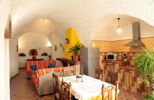 Fonelas House | La Chumbera Caves - El Olivo