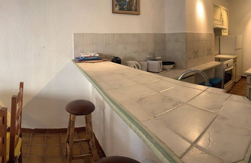 La Ciotat Apartment | La ciotat, parking pool air conditioning 10 min walk to the sea