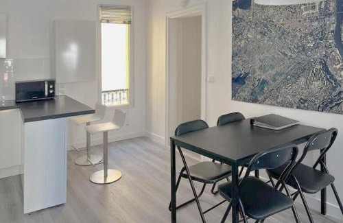 Saint-Germain-en-Laye Apartment | La Clé de Pierre