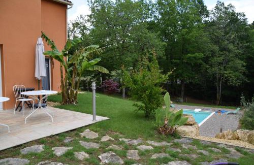 Saint-Andre-dAllas Bed & Breakfast | La Colline des Endrevies