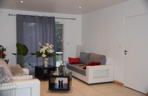 Saint-Andre-dAllas Bed & Breakfast | La Colline des Endrevies