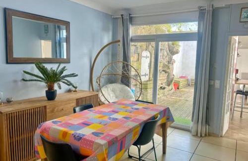 Sainte-Anne - Faubourg Noyon Apartment | La ContrEscarpe - 4 couchages - Cour PRiVÉE - Secteur GARE CENTRE