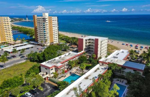 Pompano Beach Hotel | La Costa Beach Club
