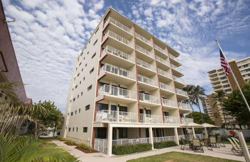 Pompano Beach Hotel | La Costa Beach Club
