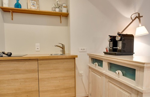Annecy Old Town Apartment | La Cour Filaterie - Suite of 30 sq. m in the ❤️ Annecy 🥐 breakfast included