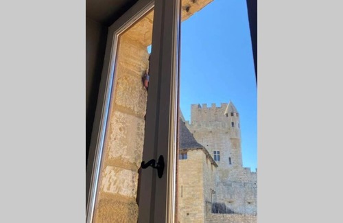 Beynac-et-Cazenac Apartment | La Croquante face au château