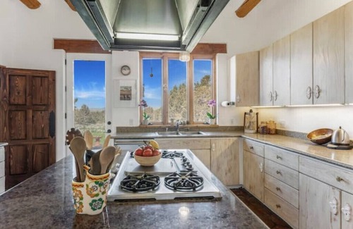 Taos House | La Doña Estatenn
