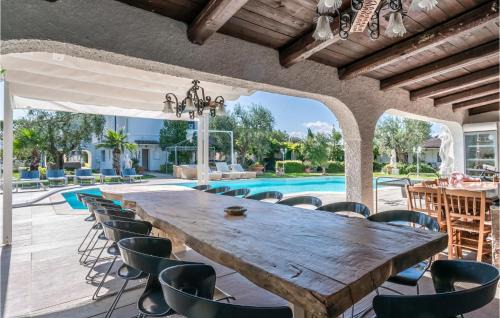 San Costanzo House | La Dolce Vita
