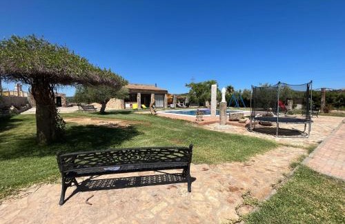 Lora Del Rio Villa | La Estacada