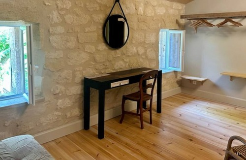 Saint-Vincent-de-Pertignas House | La Fenêtre, Grange Rénovée