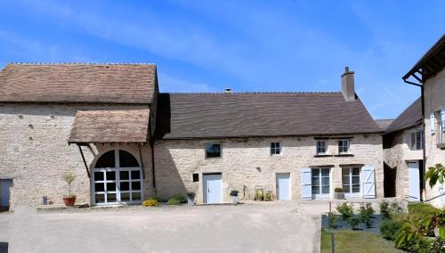 Beaumont-sur-Grosne Bed & Breakfast | La Ferme Aux Arts