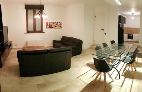 Templeuve House | La Ferme Bleue
