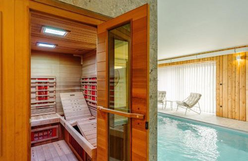 Ciney House | La Ferme d'Auwez - Arbre de vie - Gîte 4 pers avec piscines et sauna