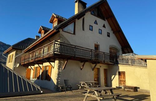 Villar-Saint-Pancrace Ski Chalet | La Ferme de la Tour