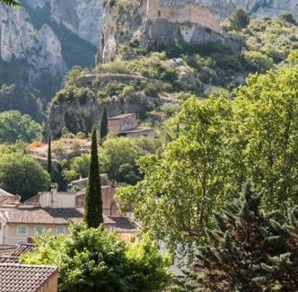 Fontaine-de-Vaucluse Bed & Breakfast | La Figuiere Fontaine de Vaucluse