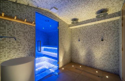 Quartier Saint-Ambroise Hotel | La Finca Hôtel & Spa