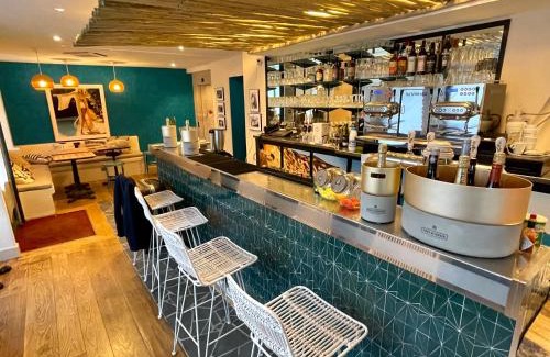 Quartier Saint-Ambroise Hotel | La Finca Hôtel & Spa