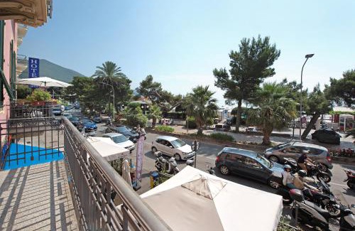 Arenzano Apartment | La Finestra Sul Mare