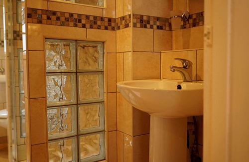 Hampstead House | La Gaffe