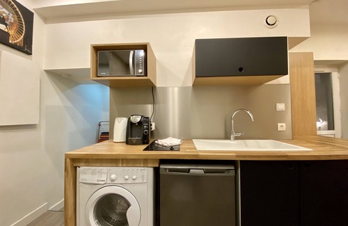 1st Arrondissement Apartment | LA GRANDE CÔTE - City Hall