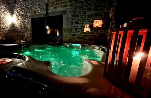 Grezes Villa | La Grange aux Souvenirs - Piscine chauffée ,Jacuzzi et Terrain de pétanque