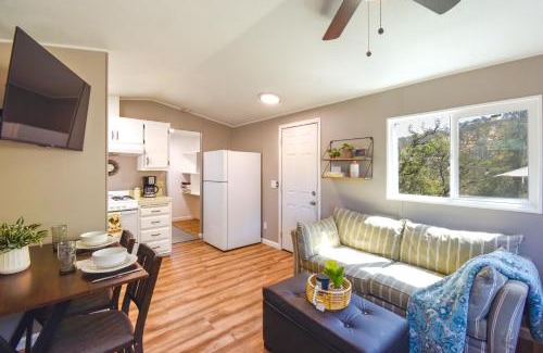 Coulterville House | La Grange Home with Covered Patio and Gas Grill!