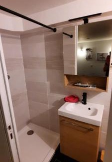 Villeveyrac Apartment | La Grenadieère