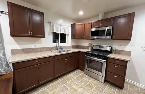 Whittier House | La Gretna-2bd w/Patio, EVcharger