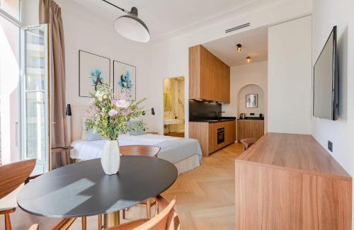 Cannes City Centre Apartment | La Guitare 23 - Large modern studio with balcony in center of Cannes, just behind Grand Hotel