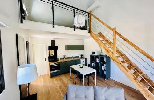 Montauban Apartment | La Halte Occitane - Classé 3 étoiles - 1 chambre, parking, terrasse, tout inclus