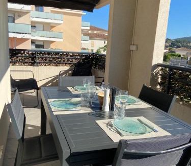 Saint-Cyr-sur-Mer Apartment | La Huperie