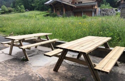 Les Prodains Ski Chalet | LA JOLIE BERGERE