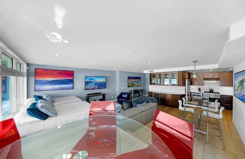 Beach Barber Tract House | La Jolla Ocean Front Escape