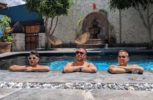 Colonia San Raphael House | La Joya Azul SMA - LGBTQS
