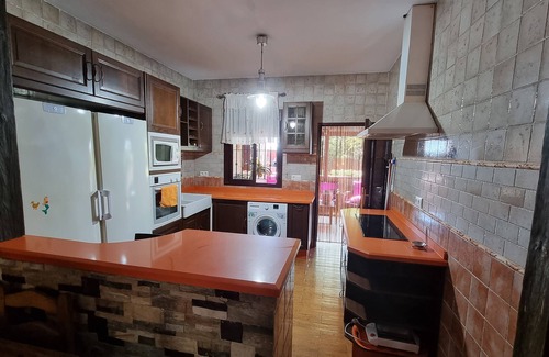 Chiclana de la Frontera Ski Chalet | La kasuka, Detached villa with pool. Wifi