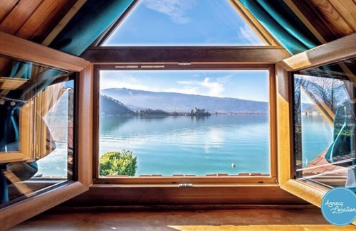 Rovagny Villa | La Lézardière: Lakefront House on Lake Annecy