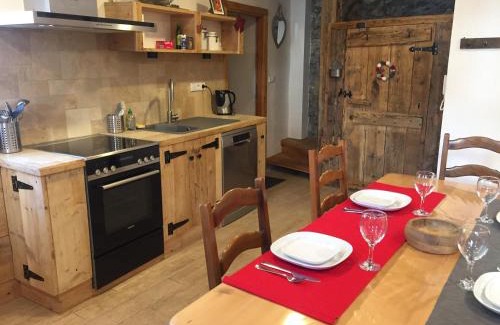 Val-des-Pres Apartment | La Lauze village house in Clarée Valley 4P