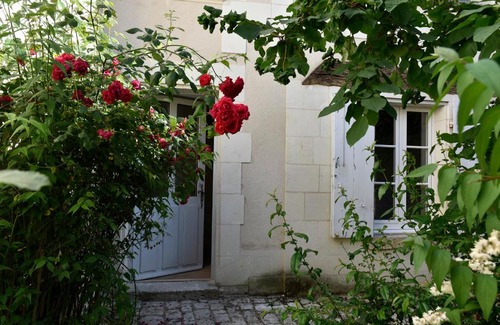Saint-Aignan Apartment | La Lirosane, 3 studios, 3,7km du Zoo, Centre-ville