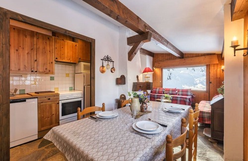 Montroc Ski Chalet | La Loriaz · Chalet 7pax Nature Le Planet 5mn Argentière
