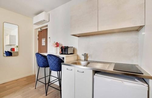 Levallois-Perret Apartment | La Lumière de Paris