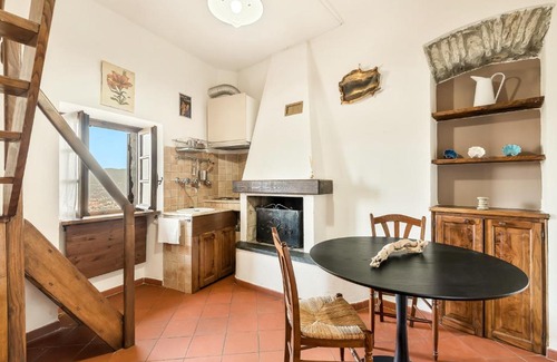 Vezzano Ligure House | La Luna nel Castello