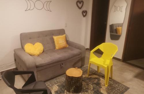 Guayabal Apartment | La Lunar un espacio ideal para trabajar y conocer Medellín