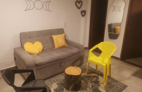 Guayabal Apartment | La Lunar un espacio ideal para trabajar y conocer Medellín