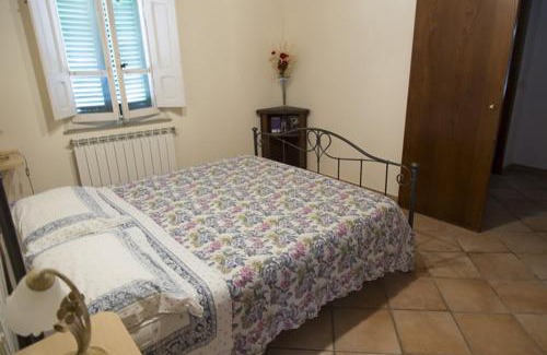 Montecchio House | La Maestà Tuscan Sun