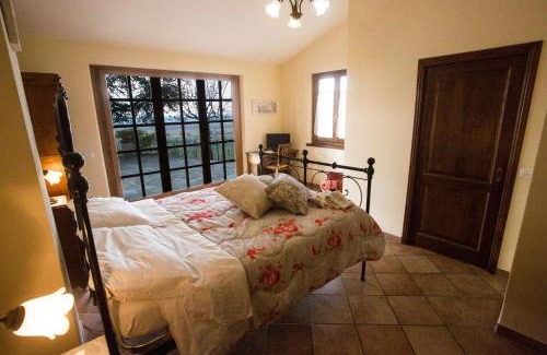 Montecchio House | La Maestà Tuscan Sun