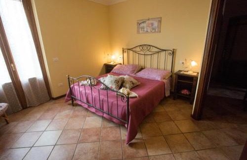 Montecchio House | La Maestà Tuscan Sun