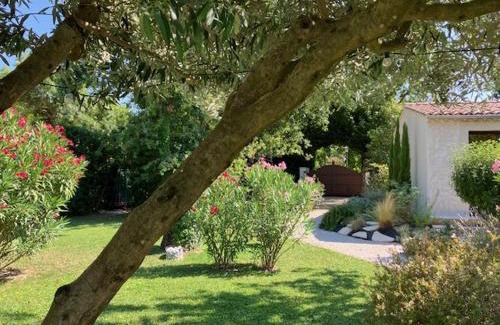 L'Isle-sur-la-Sorgue Bed & Breakfast | La Maison 1440